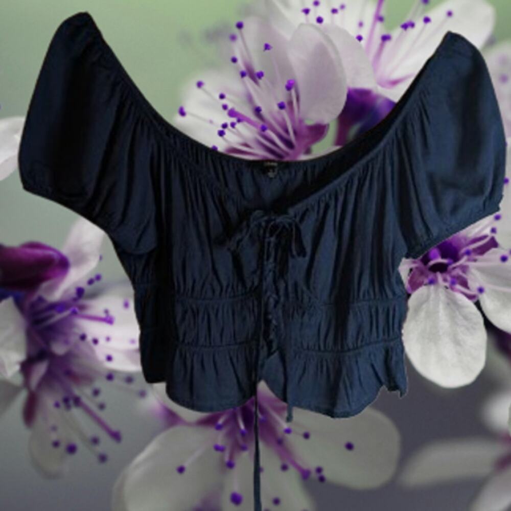Blashe small NWOT navy blue short sleeve peasant crop top casual blouse.